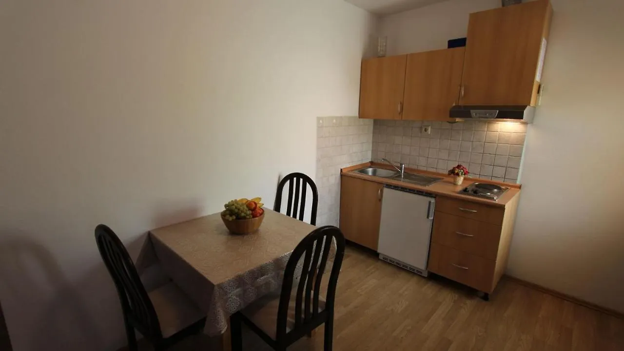 Apartments Grzetic 말린스카 게스트하우스